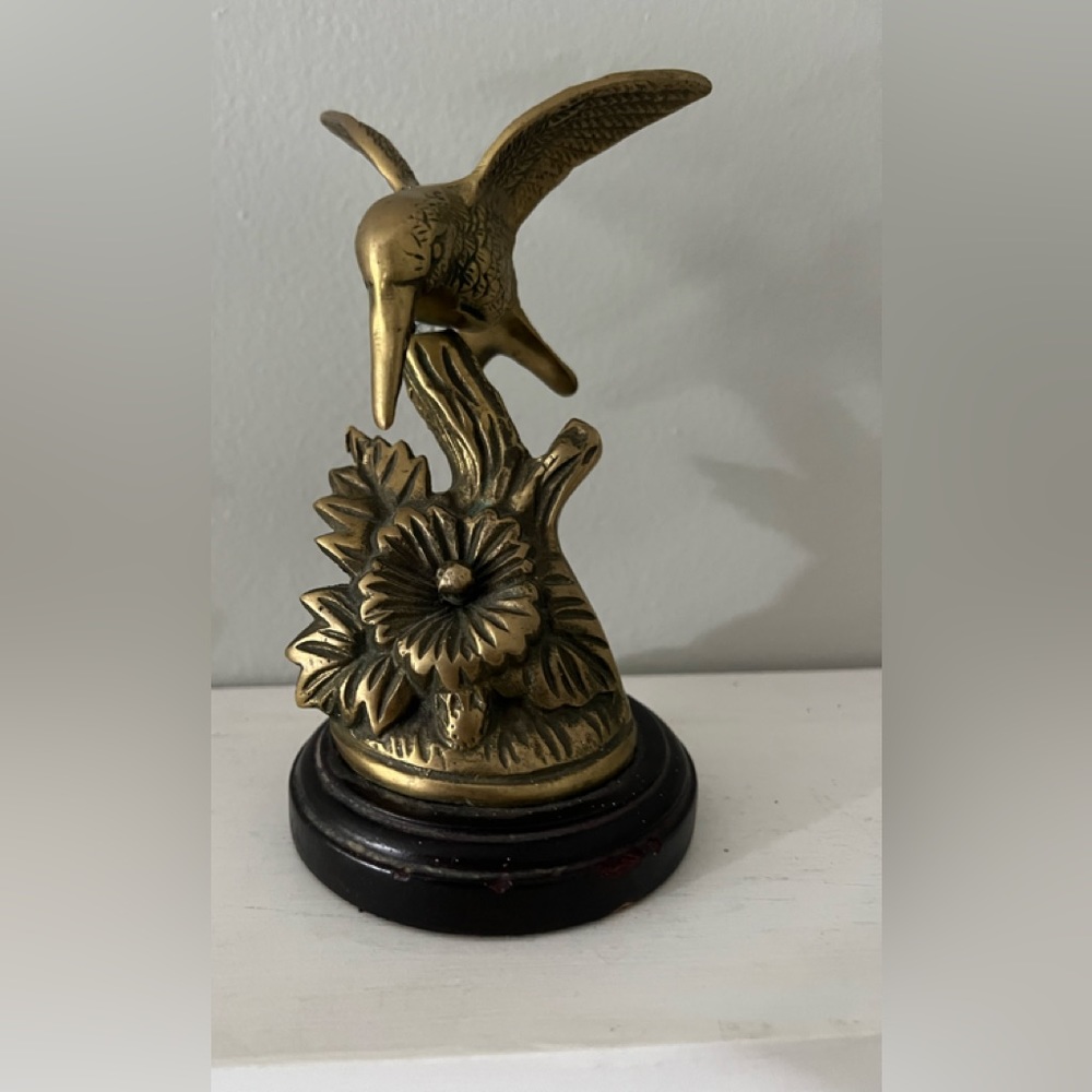 Beautiful, hummingbird sculpture, made of brass